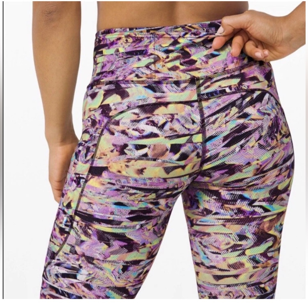 Fast And Free Tight 25” * Sea Wheeze Super Sonic Alpine White Purple Multi. NWT!